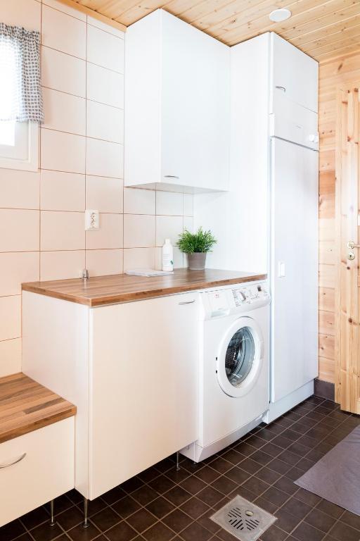 Napapiirin Jaervilomat Otel Luukonniemi Oda fotoğraf